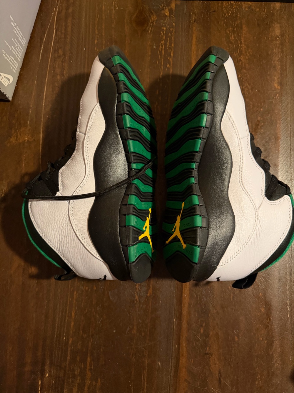 DeadStock Nike Air Jordan 10 Retro 'Seattle' Sneakers - 9.5M - Picture 3 of 11